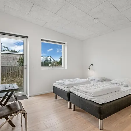 Clarabelle - 1-2km From The Sea By Interhome Nyaraló *