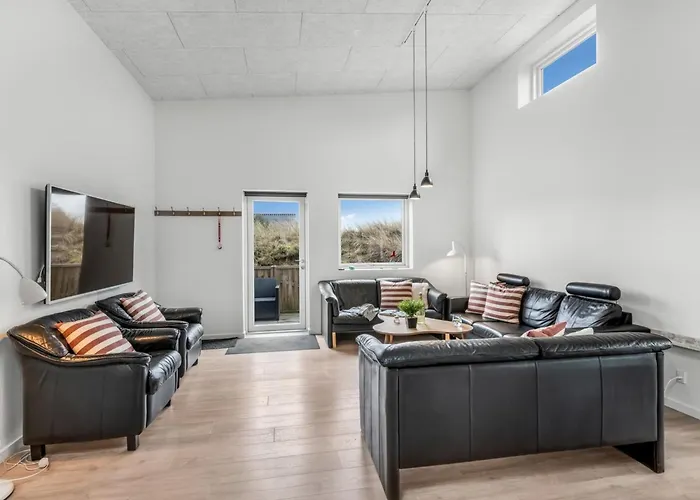 Clarabelle - 1-2km From The Sea By Interhome